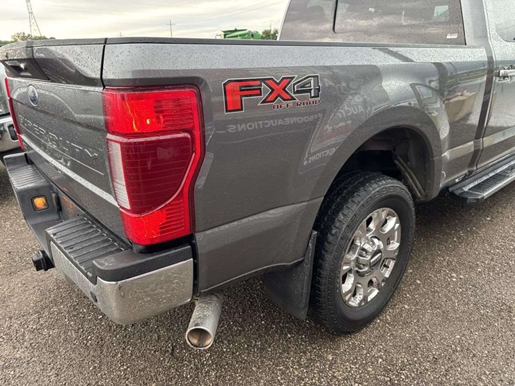 2021-ford-f250-lariat-image-24