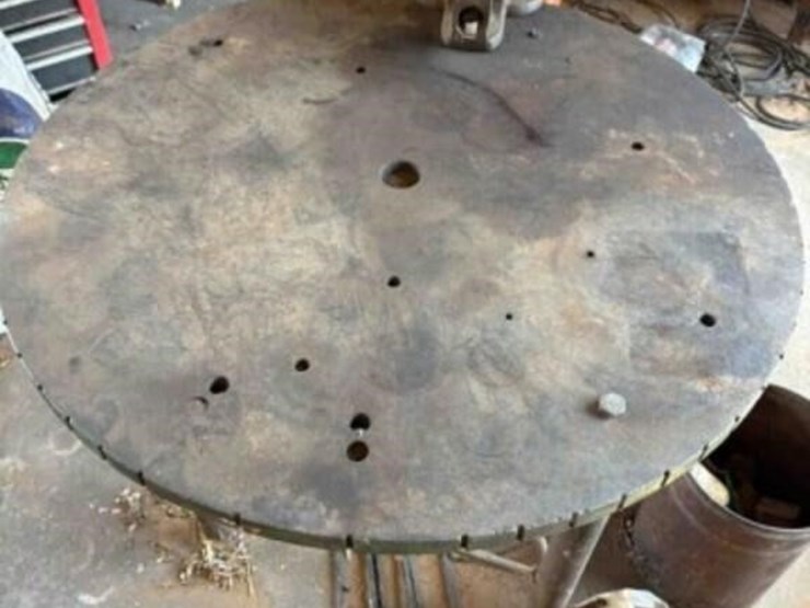 40"-d-steel-shop-table-w/vice-image-4