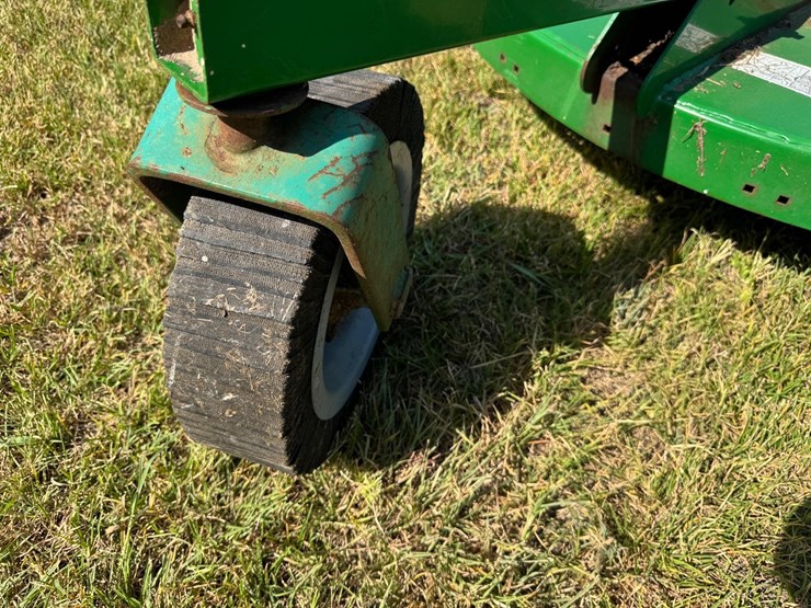 2014-john-deere-1023e-image-56