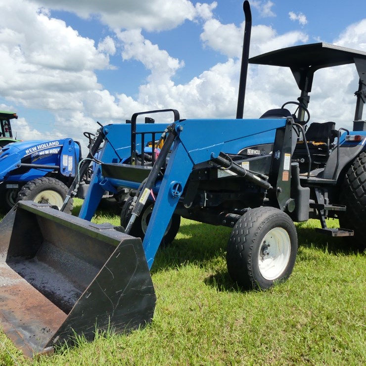 NEW HOLLAND 4835