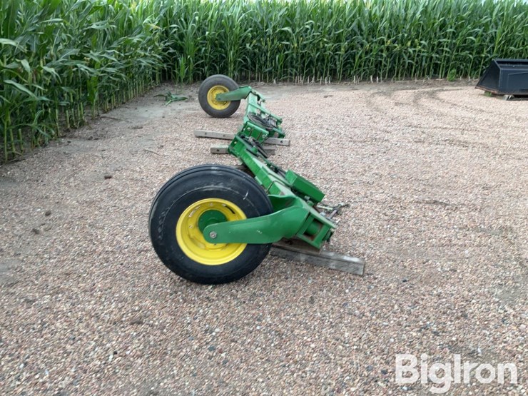 john-deere-lift-assist-brackets-&-wheels-image-4