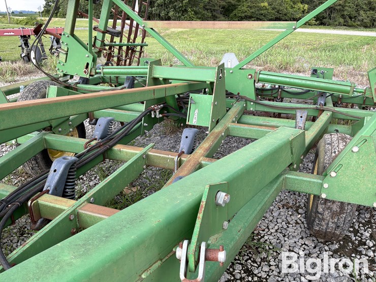 john-deere-726-image-10