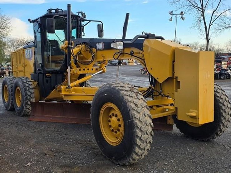 2020-caterpillar-140-image-2
