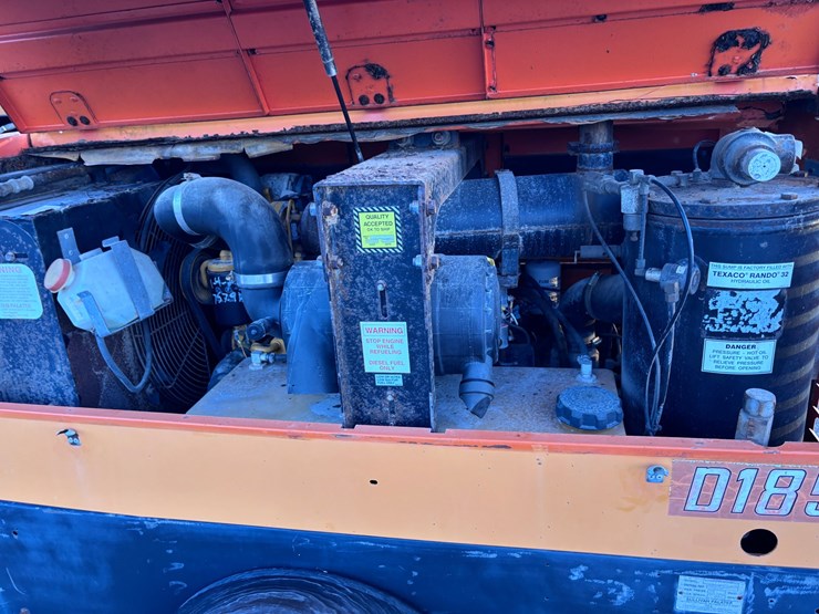 #3504-•-sullivan-palatek-air-compressor-on-trailer-image-8
