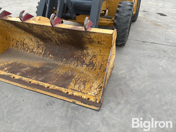 2018-deere-310l-image-14
