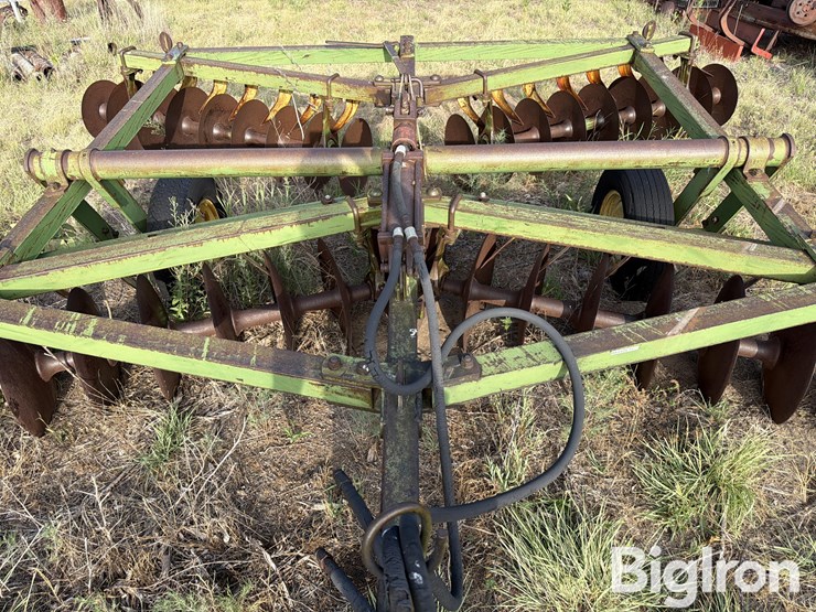 john-deere-12-image-12