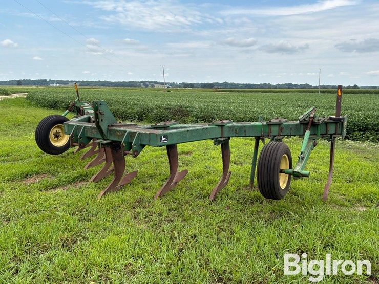 john-deere-915-image-1