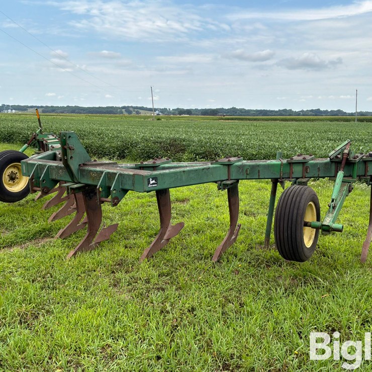 JOHN DEERE 915