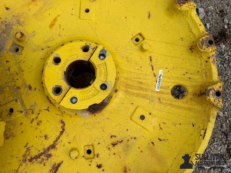 john-deere-rear-cast-wheels-image-11