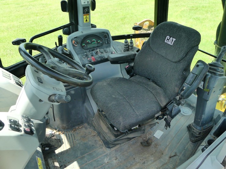 2016-caterpillar-420f2-it-image-17