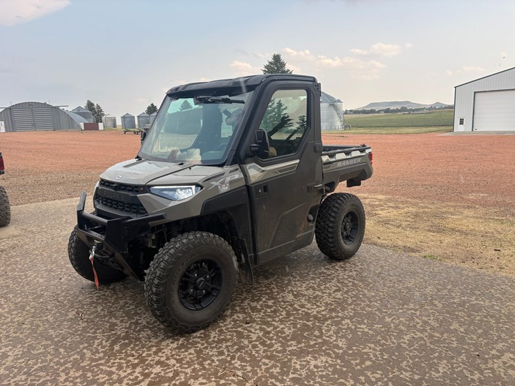 2024-ranger-1000-northstar-utv-image-1