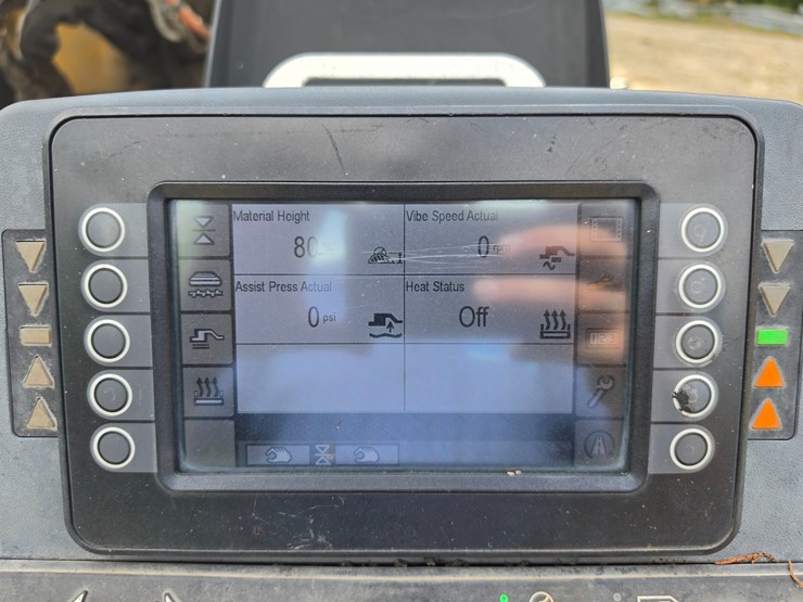 caterpillar-ap-1055f-image-22