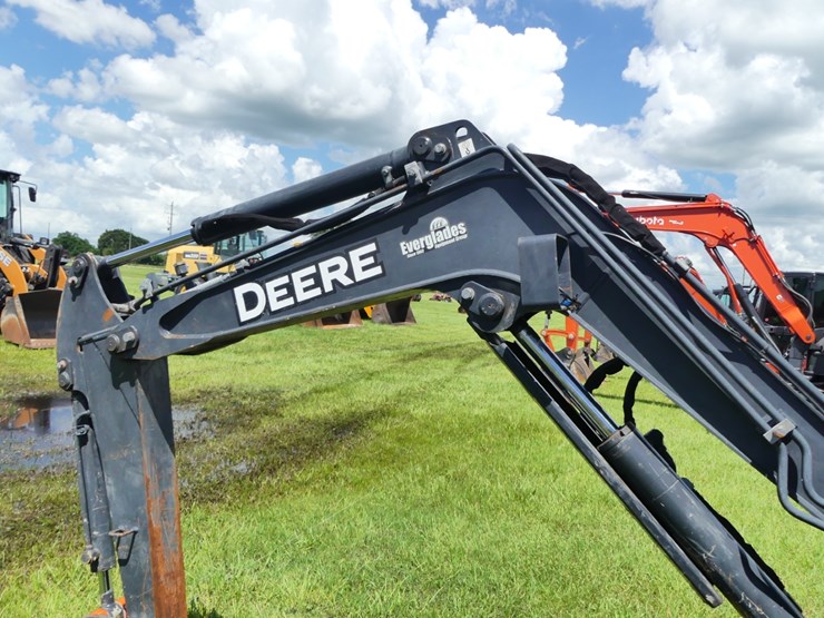deere-30g-image-8