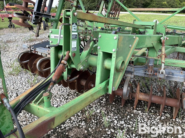 john-deere-726-image-9