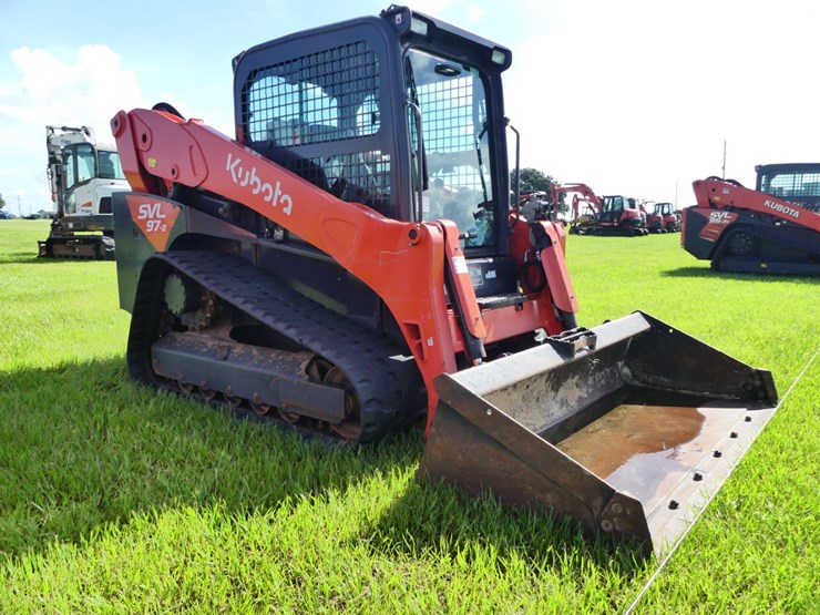 2024-kubota-svl97-2-image-2