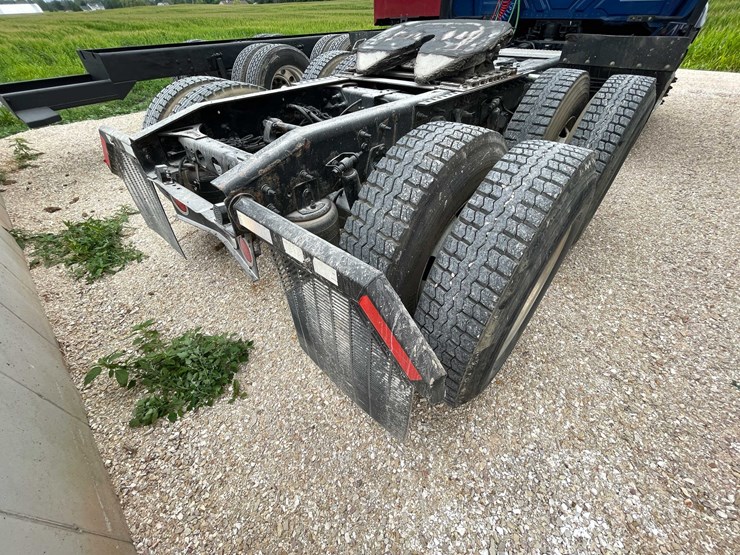 #108-•-2020-international-semi-tractor-(has-wi-title)-(denmark,-wi)-image-43