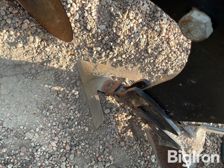 b&h-16r30-hiller-image-17