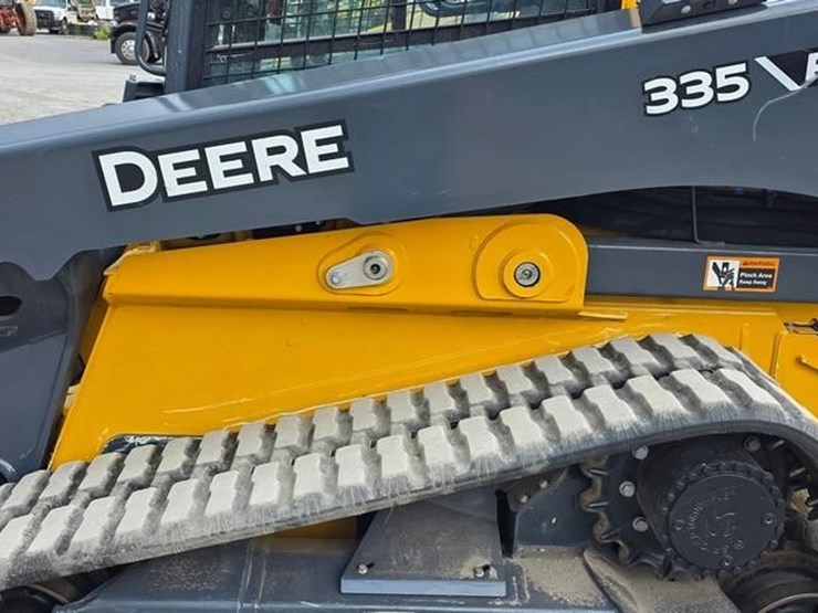 2025-deere-335-p-tier-image-28
