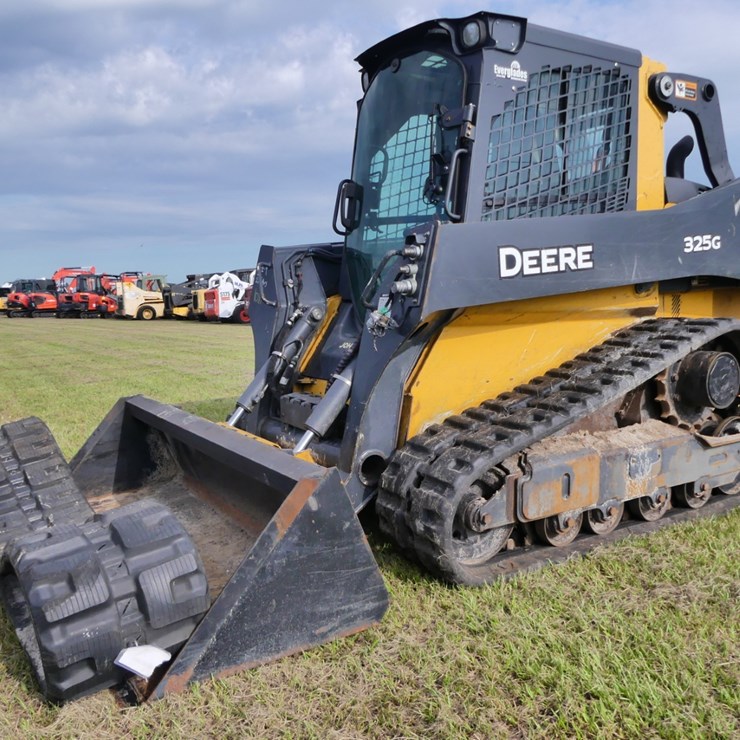 DEERE 325G