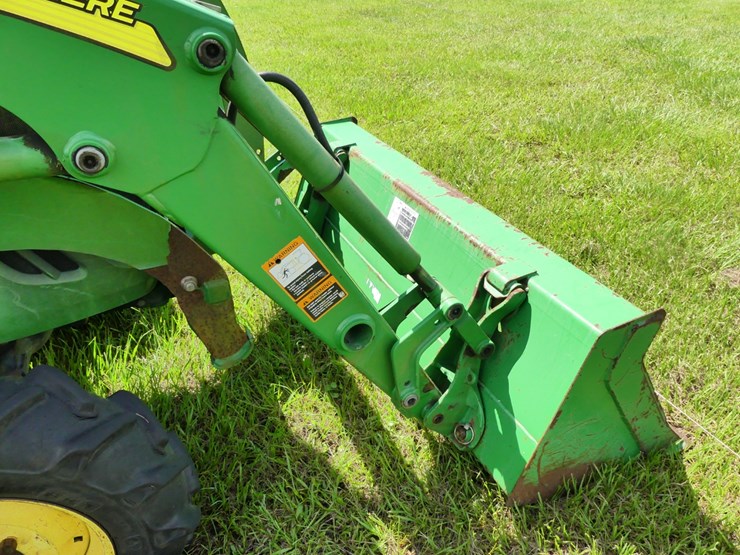 john-deere-3520-image-12