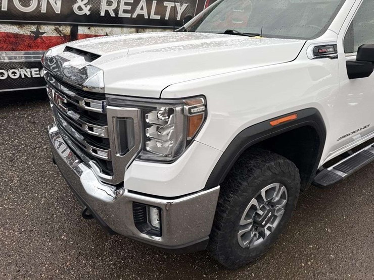 2022-gmc-sierra-2500-image-6