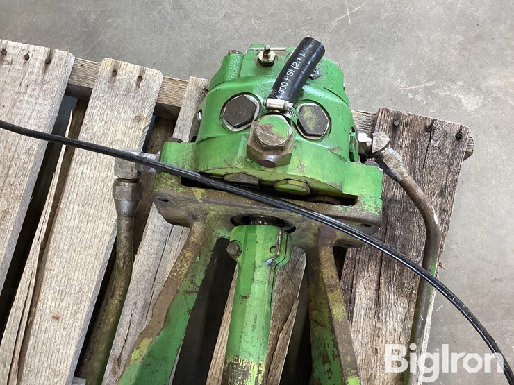 john-deere-4240-image-10