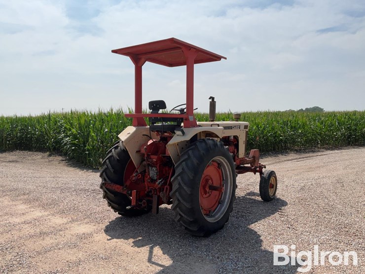 1965-case-730-comfort-king-2wd-tractor-image-5