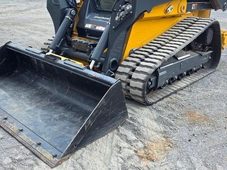 2025-deere-335-p-tier-image-34
