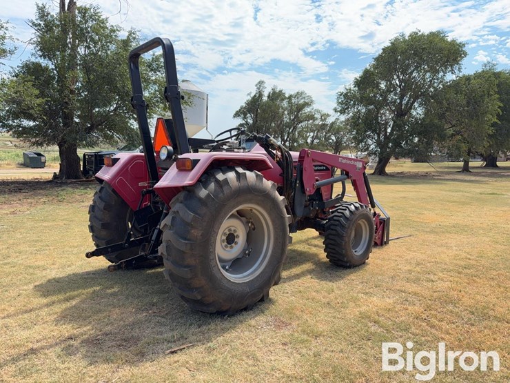 2015-mahindra-4540-image-5