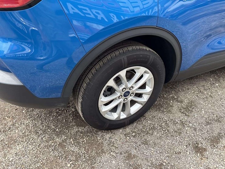 2020-ford-escape-se-image-7