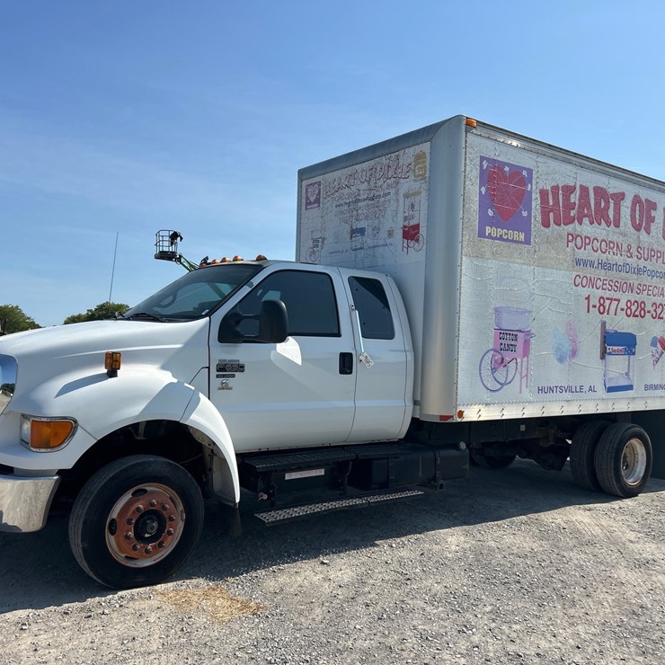 2007 FORD F650