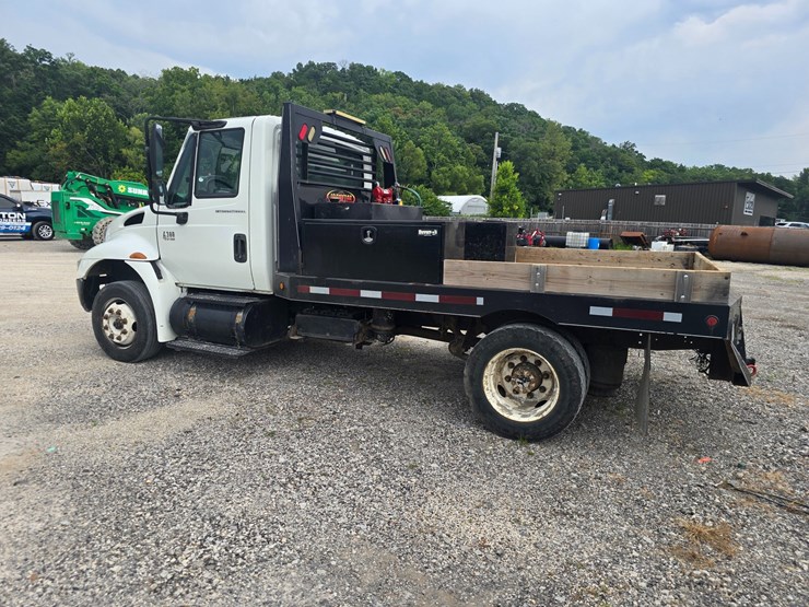 2006-international-durastar-4300-image-6