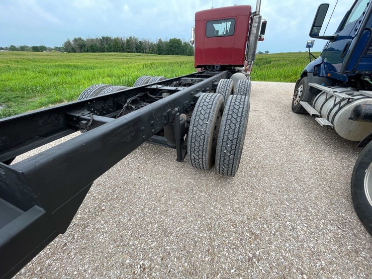 2006-kenworth-t800-image-38