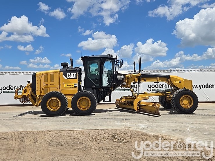 2016-caterpillar-140m3-awd-image-6