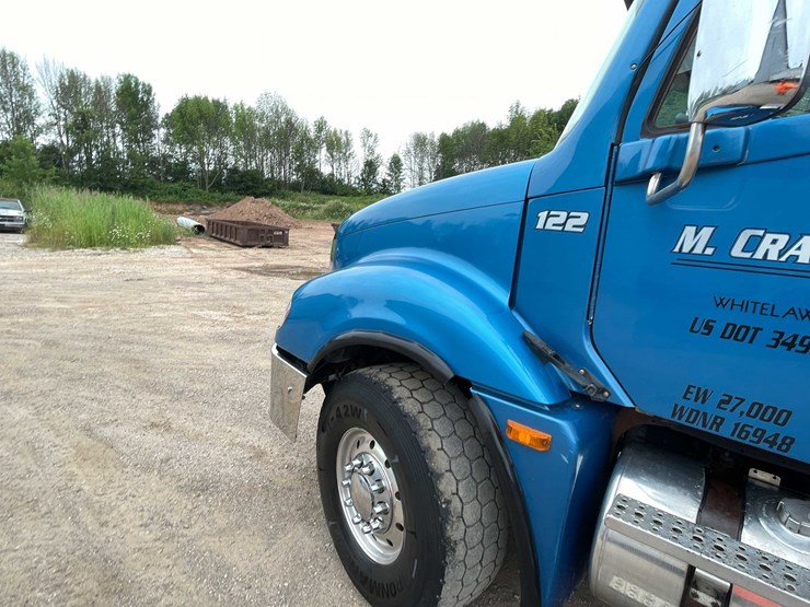 #141-•-2007-freightliner-cascadia-dump-truck-(has-wi-title)-(denmark,-wi)-image-9