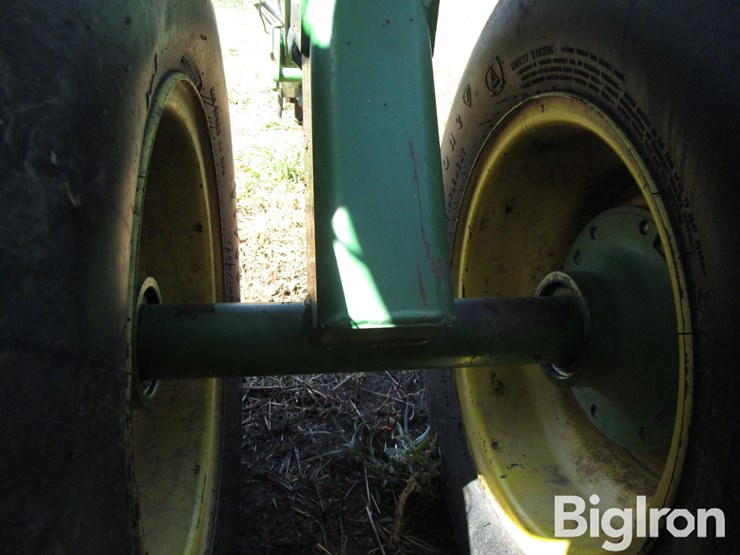 john-deere-750-image-13