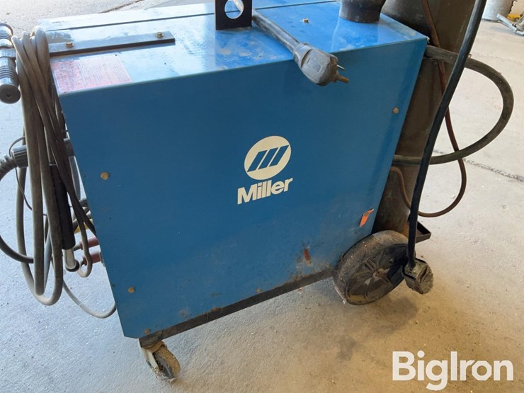 miller-millermatic-200-wire-welder-image-16