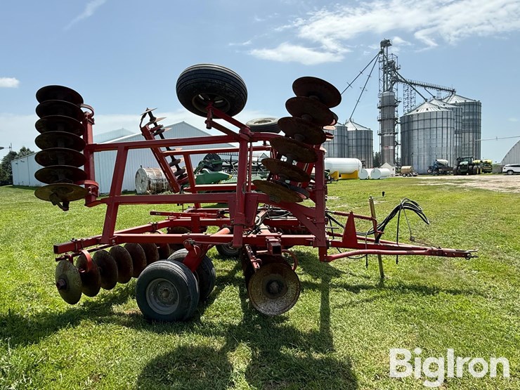 massey-ferguson-820-image-4