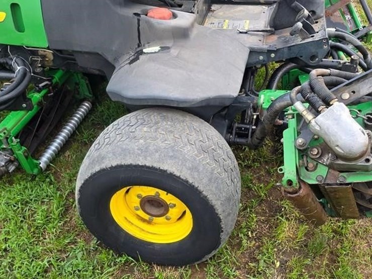 2005-john-deere-3225c-image-8