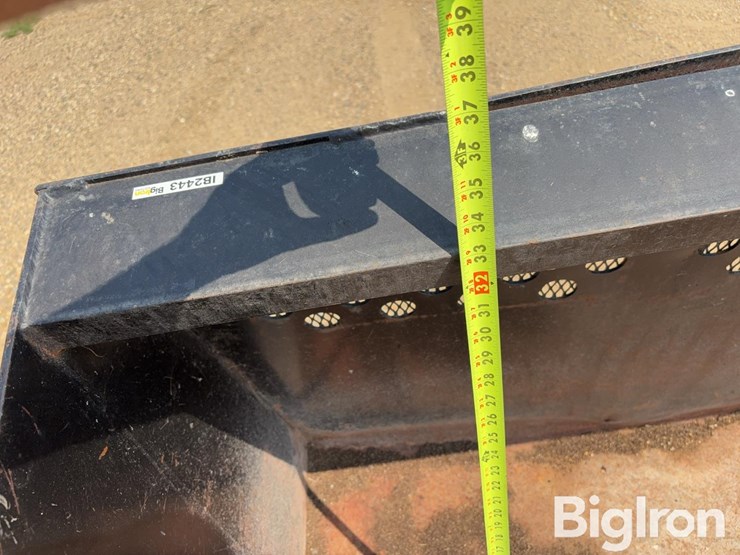 jge-8’-snow-bucket-image-13