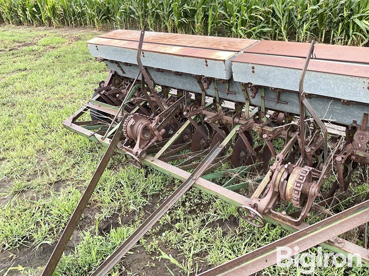 john-deere-10-image-10
