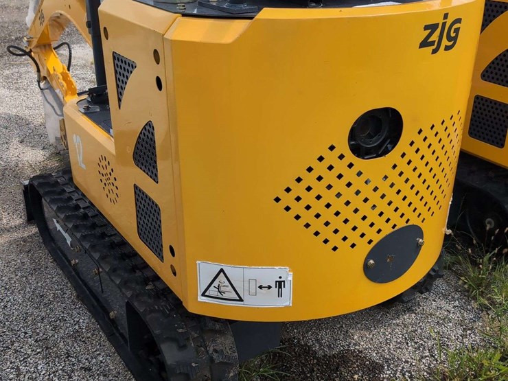 zjg-mini-excavator-zj-12-(yellow)-image-9