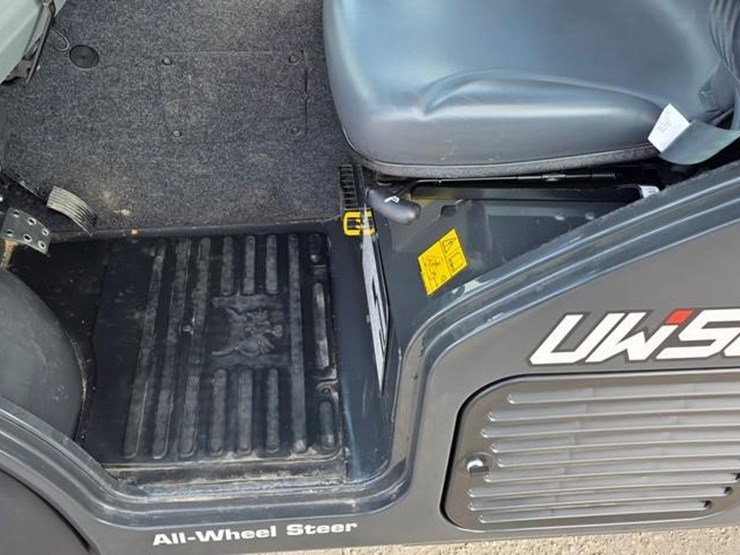 2024-bobcat-toolcat-uw56-image-48