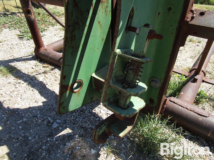 john-deere-725-image-17