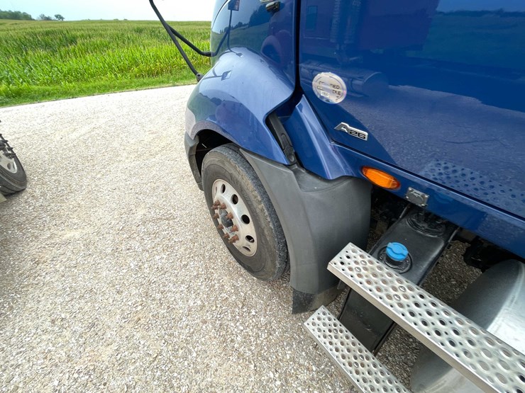 #108-•-2020-international-semi-tractor-(has-wi-title)-(denmark,-wi)-image-63