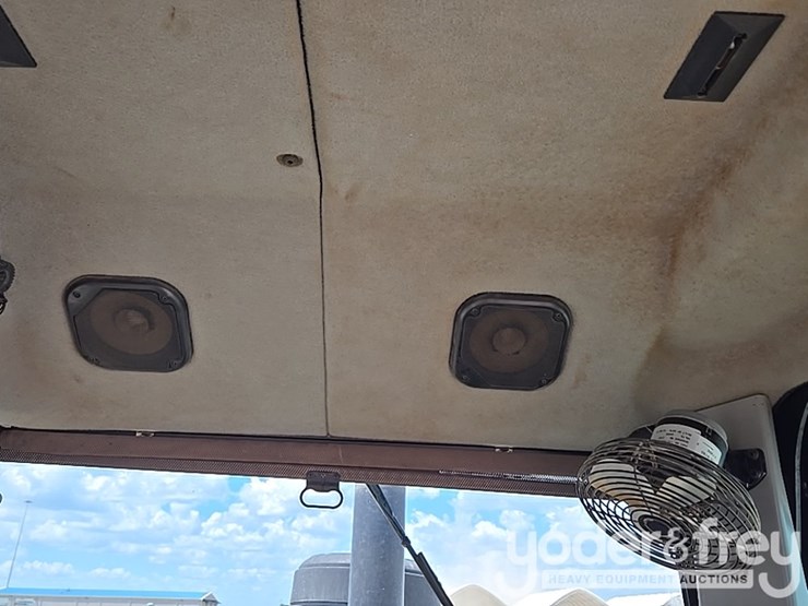2016-caterpillar-140m3-awd-image-66