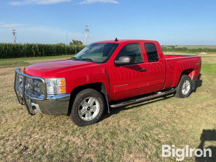 2013-chevrolet-1500-image-1