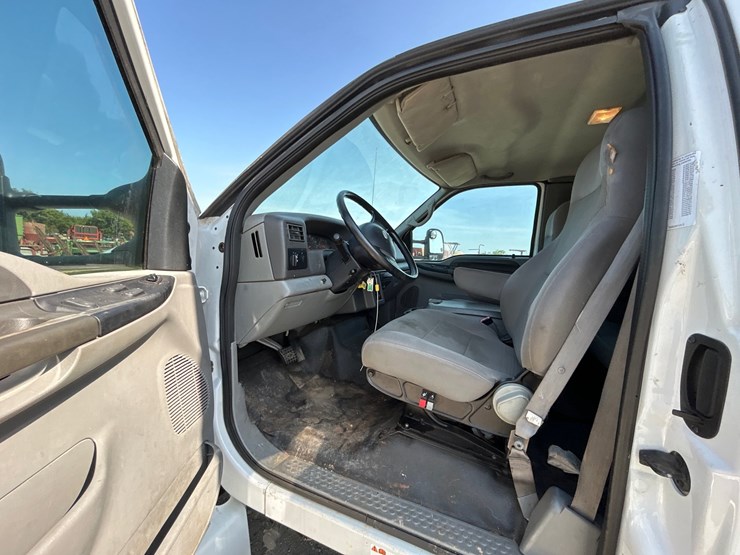 2007-ford-f650-image-14
