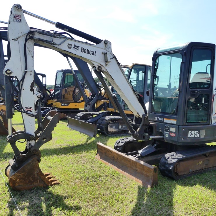 2015 BOBCAT E35i