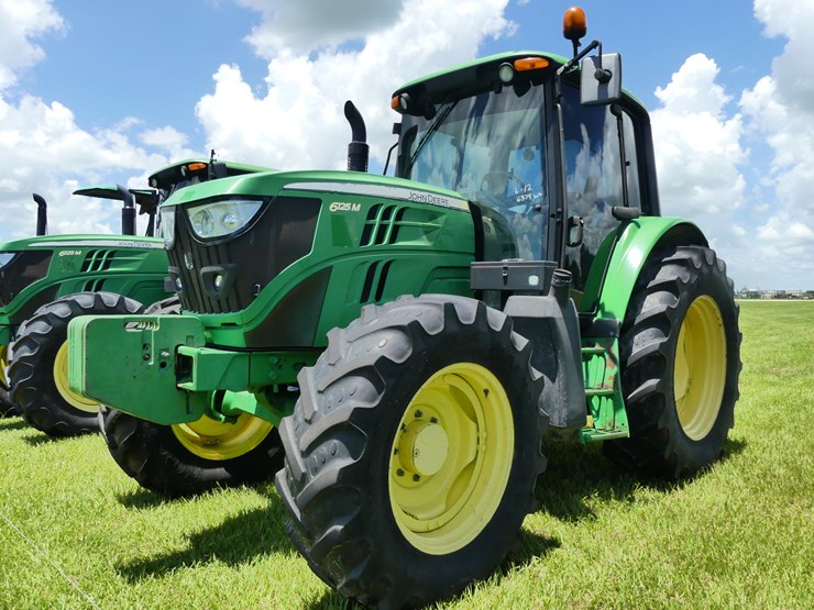 john-deere-6125m-image-1
